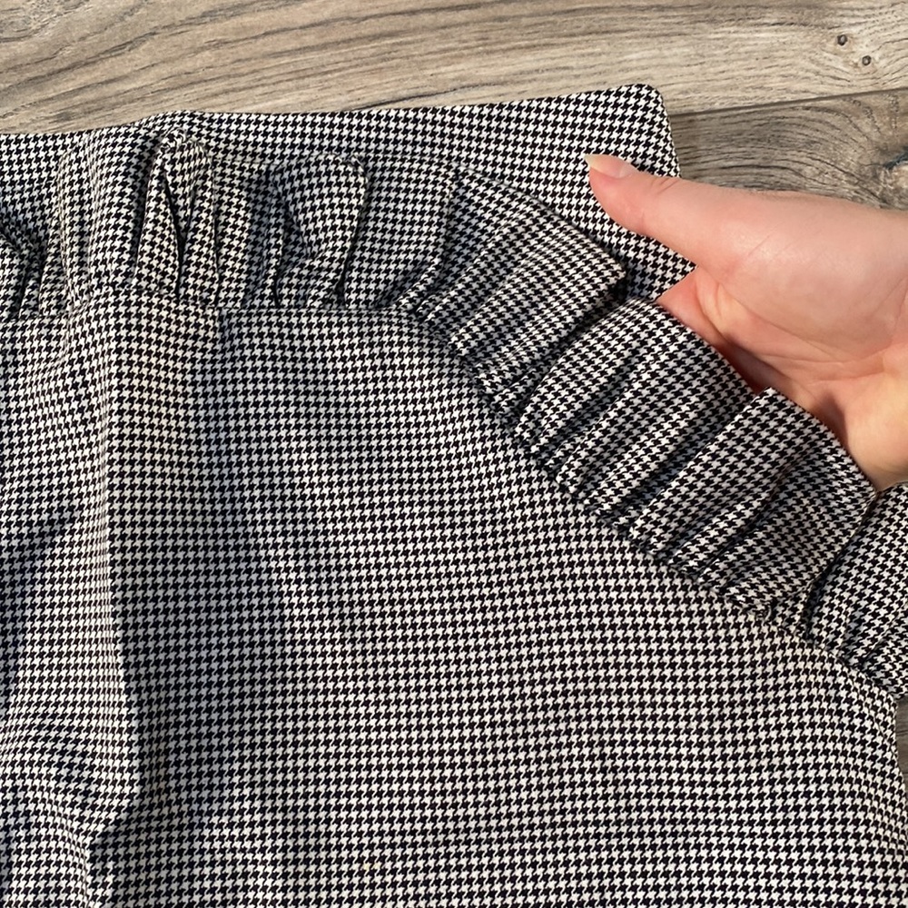 🩷3 for $20🩷 H&M Checkered skirt with pockets - Picture 3 of 10